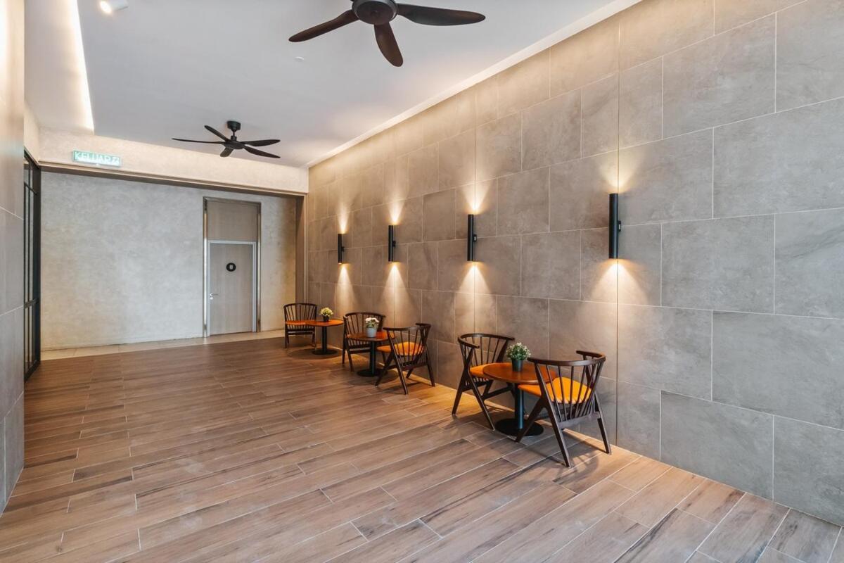 Modern Art 2br Agile Bukit Bintang By Rumabnb